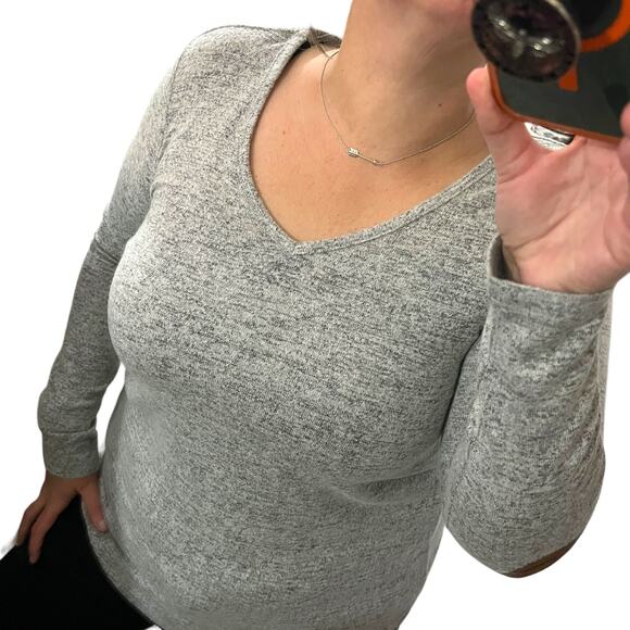 Pink Clover MEDIUM Artemis Button Down Back Detail Knit Top - Stitch Fix Elbow - Picture 3 of 9